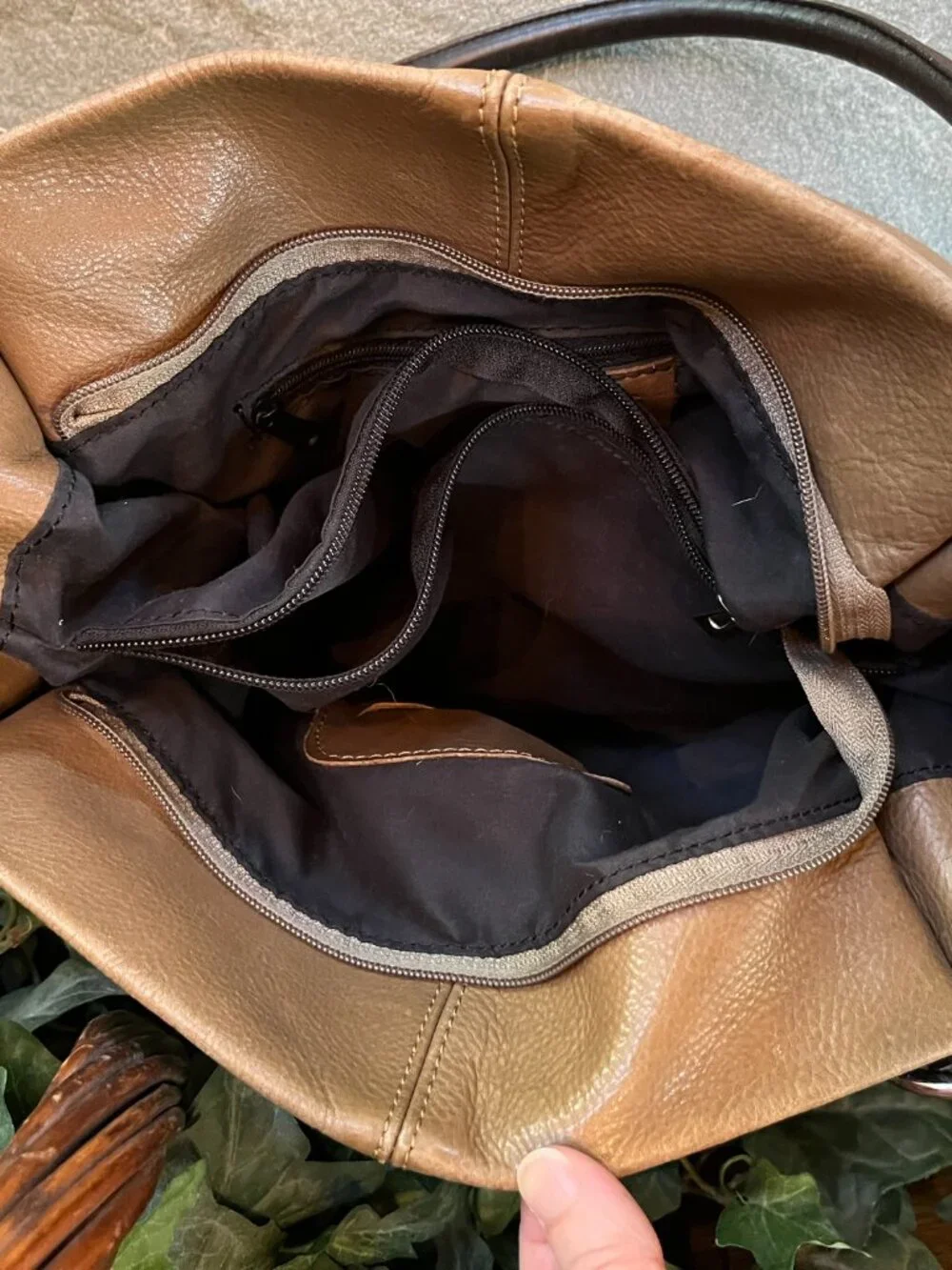 Colonys Pebbled Leather Purse Hobo Bag Double Handle Large Brown Made in Italy